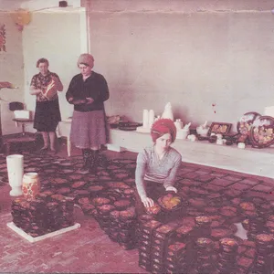 Історичні фото фабрики (з приватного архіву Людмили Горбулі) 11