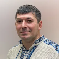 Олександр Опарій